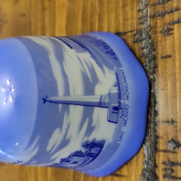 Texas different landmarks collectible bell - Picture 5 of 10